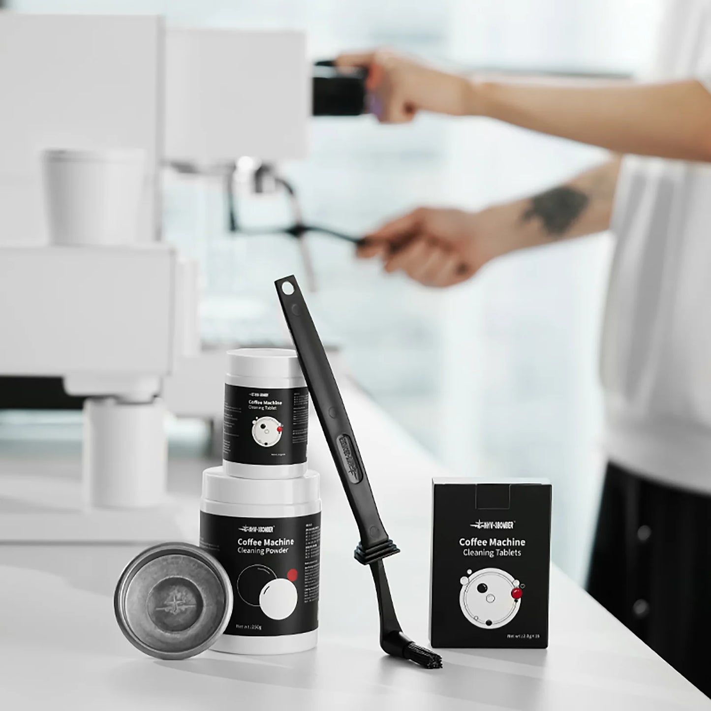 MHW-3BOMBER Četka za laktove u boji kave