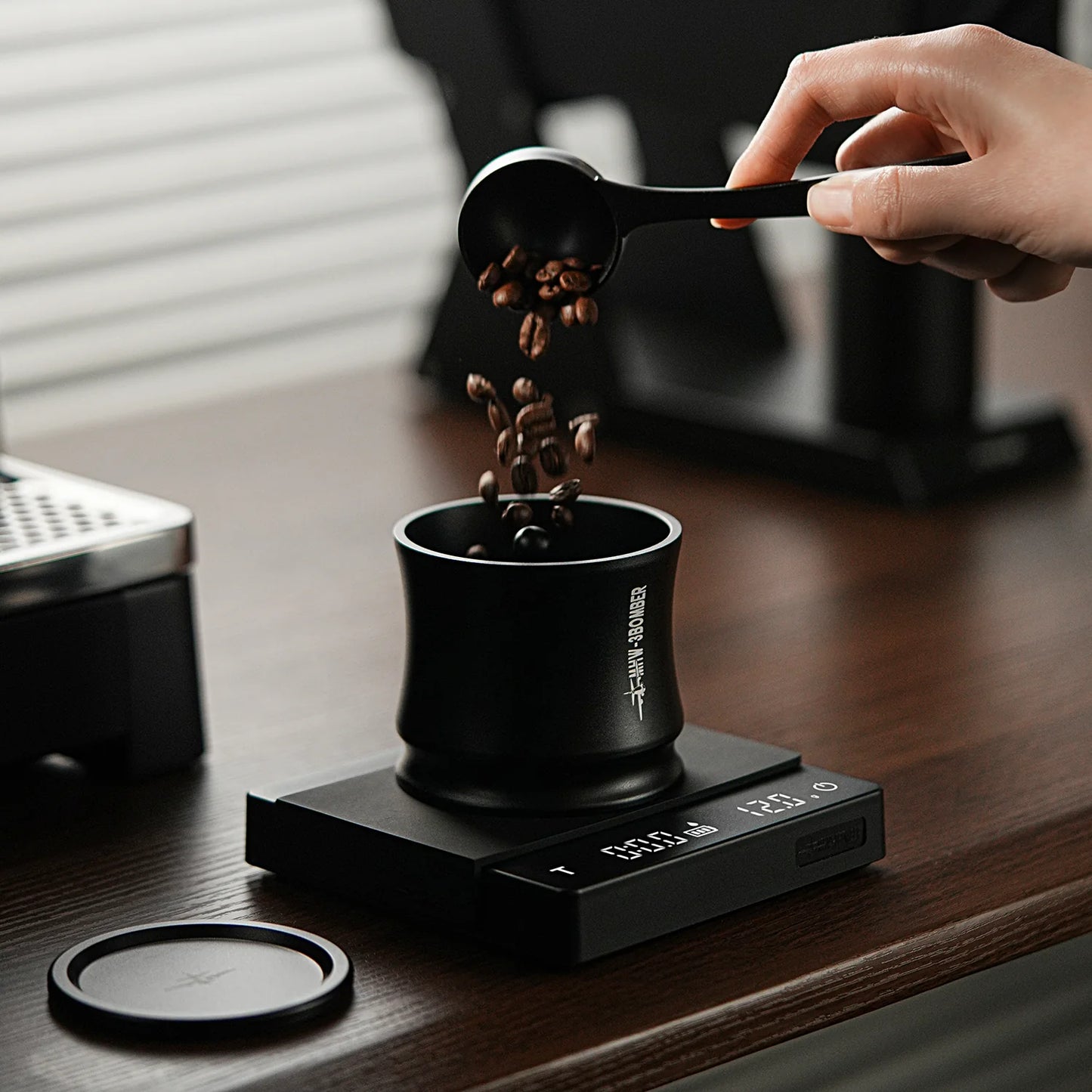 MHW-3BOMBER FlowLight Espresso Shaker Funnel, 51-54mm