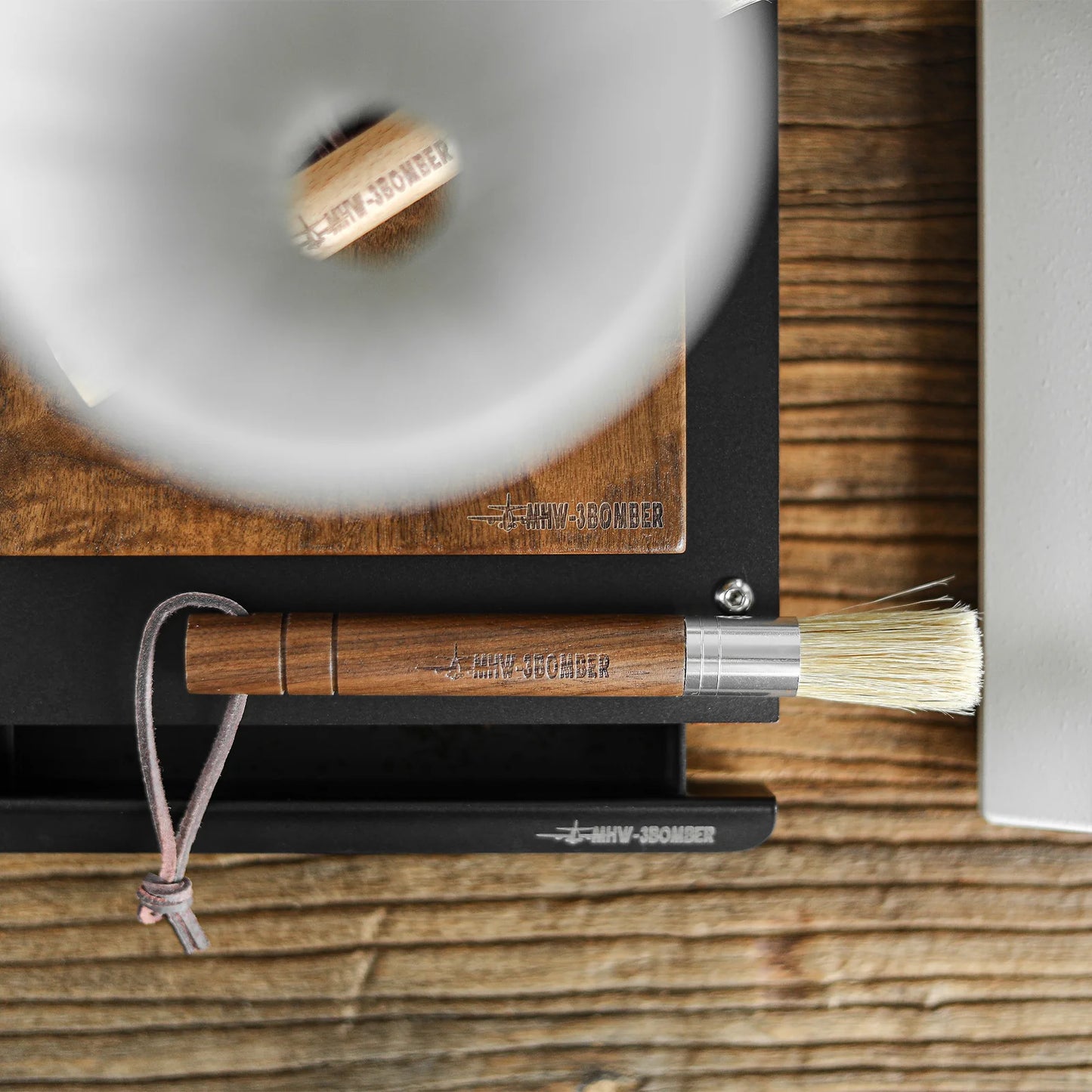 MHW-3BOMBER Četka za čišćenje kave s krilima, cilindrična četka